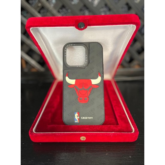 iPhone 14 Pro Bulls Desenli Telefon Kılıfı iPhone 14 Pro Bulls Desenli Telefon Kılıfı