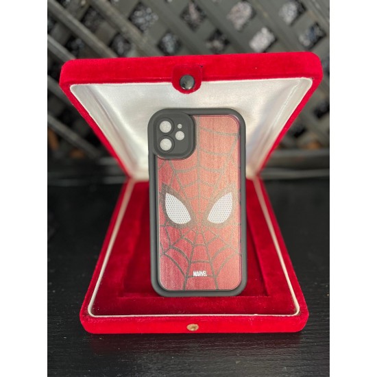 iPhone 11 Kırmızı Spiderman Desenli Telefon Kılıfı